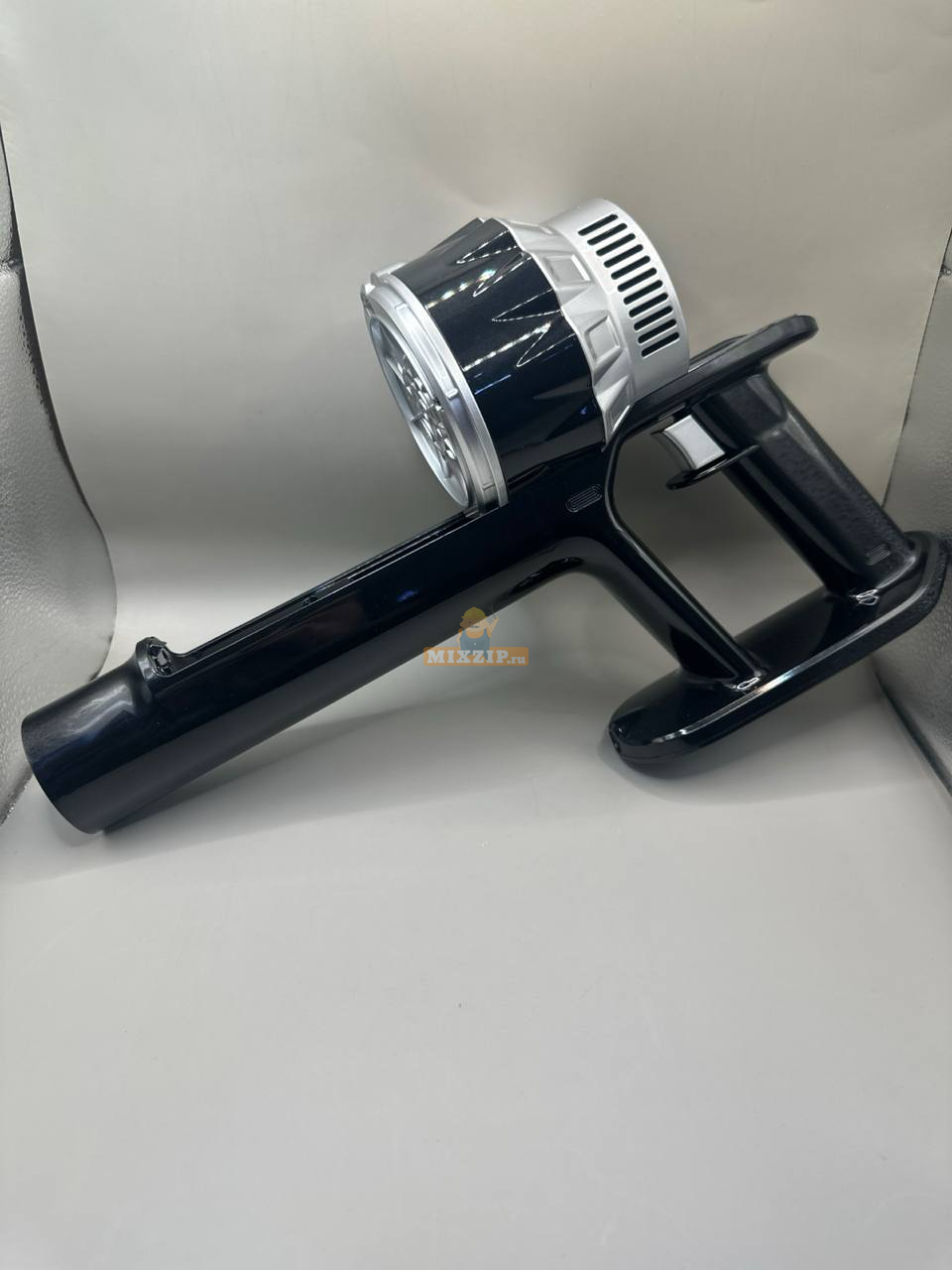 Мотор пылесоса с ручкой Weissgauff V12 BLDC 400 NERO Turbo